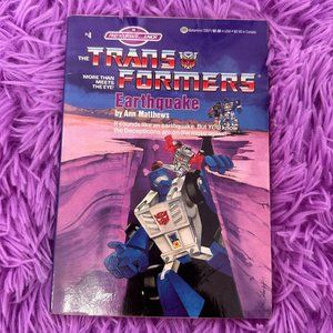 THE TRANSFORMERS:‎ EARTHQUAKE BOOK